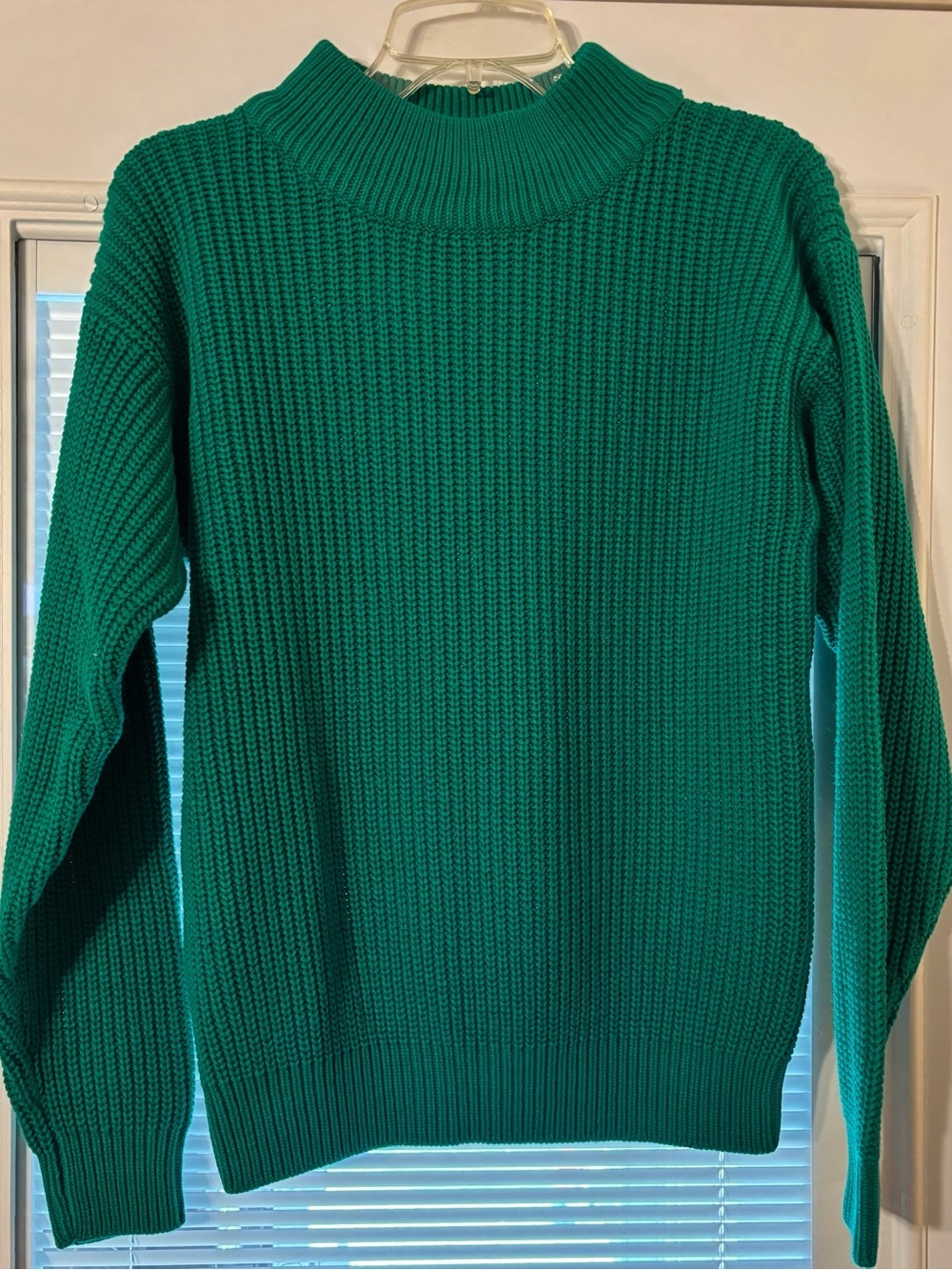 Vintage Women's Green Ribbed Sweater